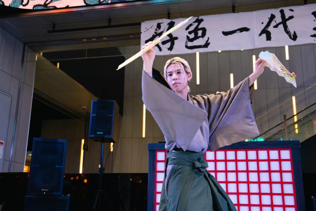Jotaro Kujo took the stage with Matsuzukushi (“A Collection of Pine Trees”).