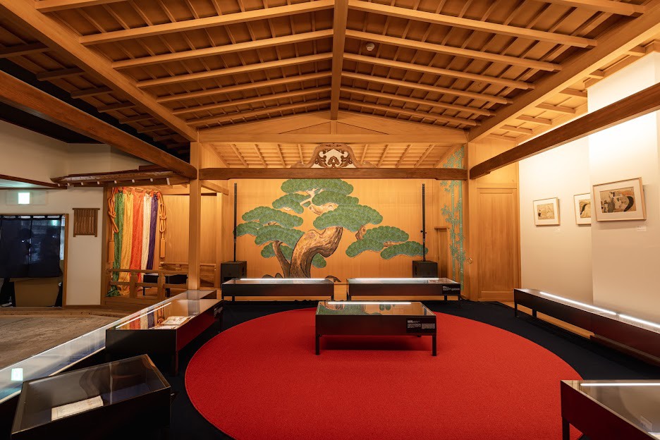 Shinjuku Kabukicho Noh Stage, the exhibition room of "KUNISADA & KUNIYOSHI: Shinjuku Kabukicho Shunga Exhibition: WA"