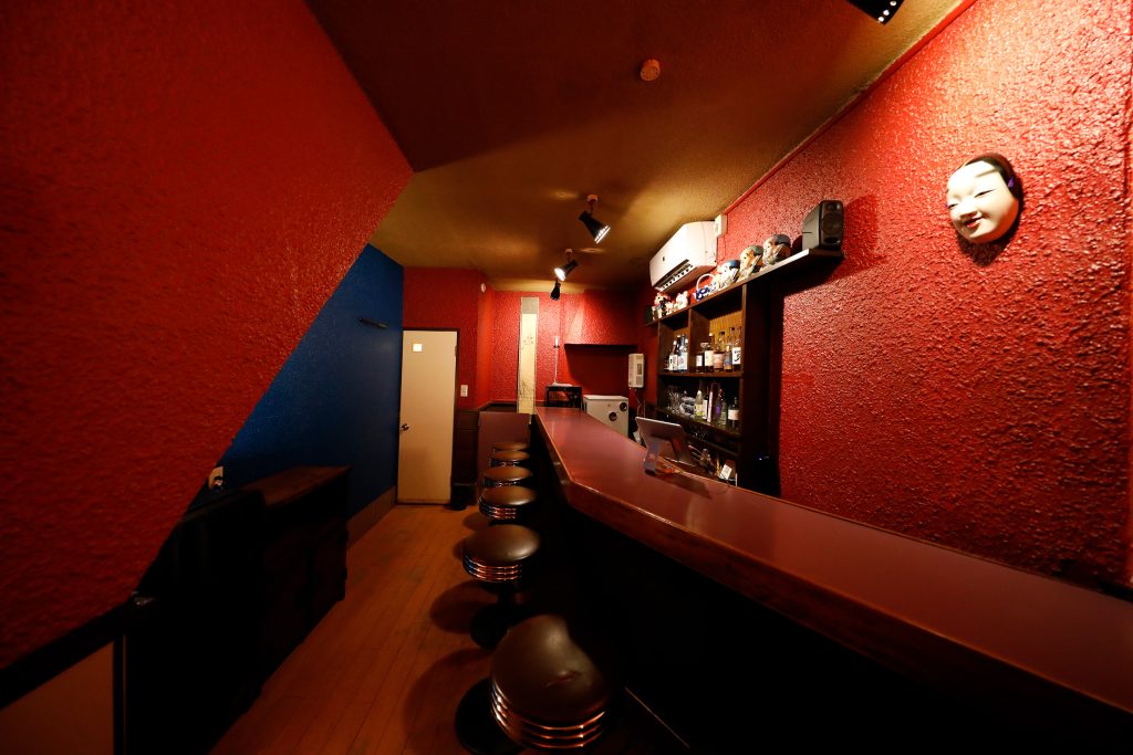 Golden Gai Bar "ZEAMI" interior